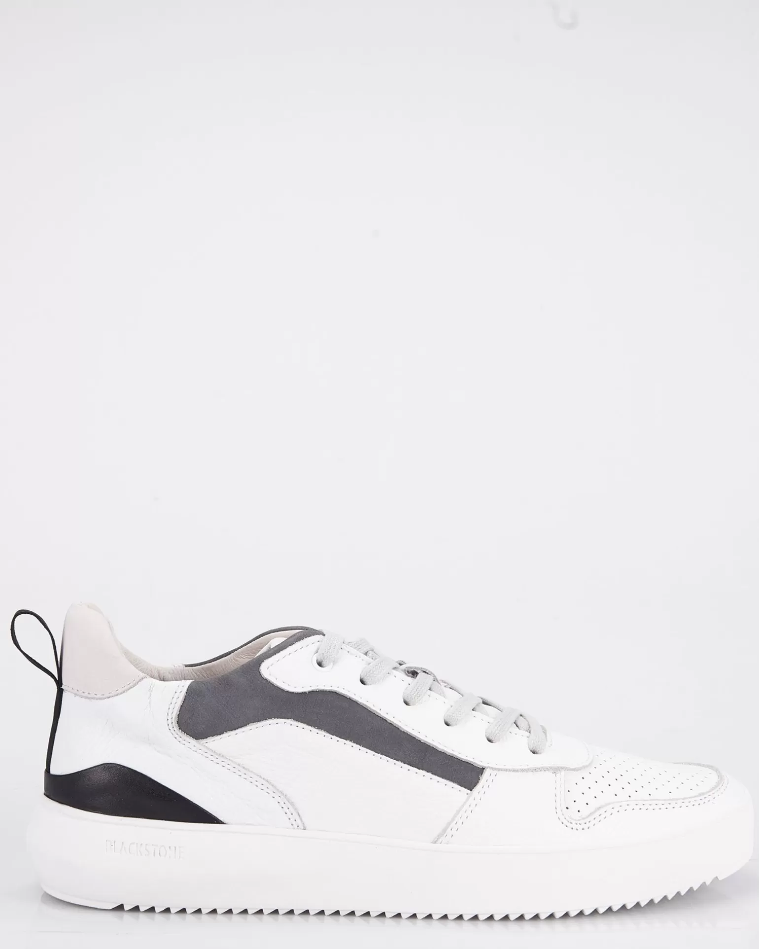 Sneakers>Blackstone Online