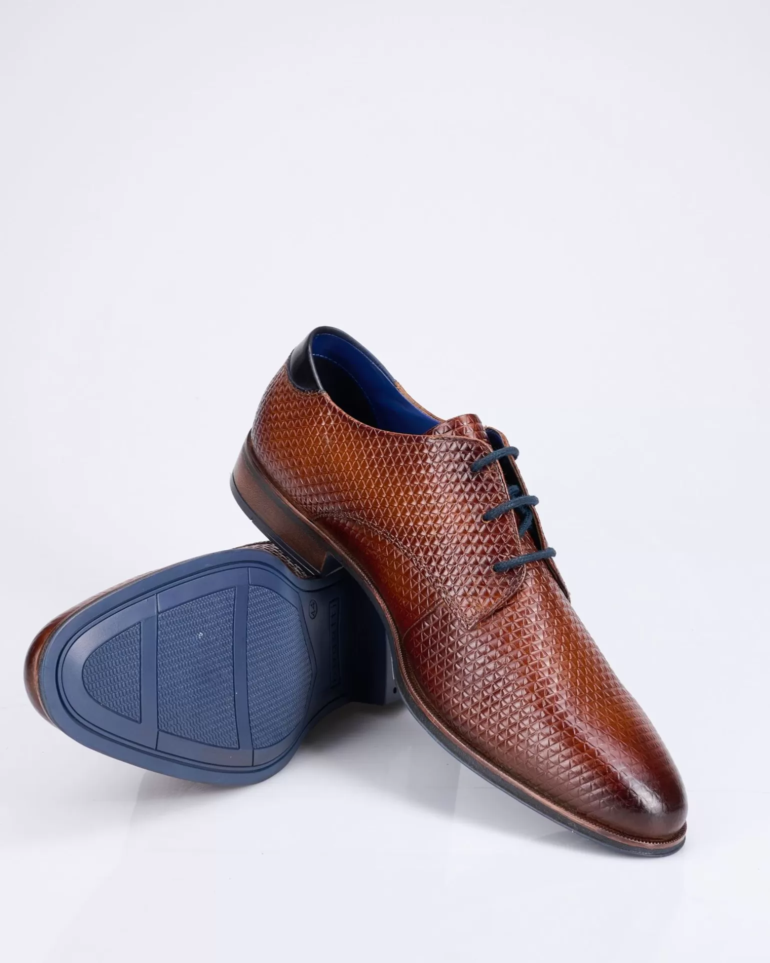 bugatti_zavinio_geklede_schoenen_3.webp Zavinio Geklede Schoenen>Bugatti Cheap