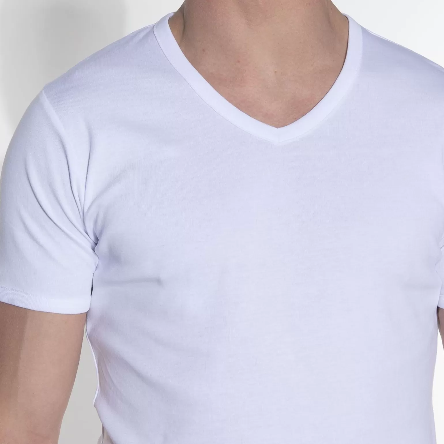 Slim Fit T-Shirt V-Hals>Garage Discount