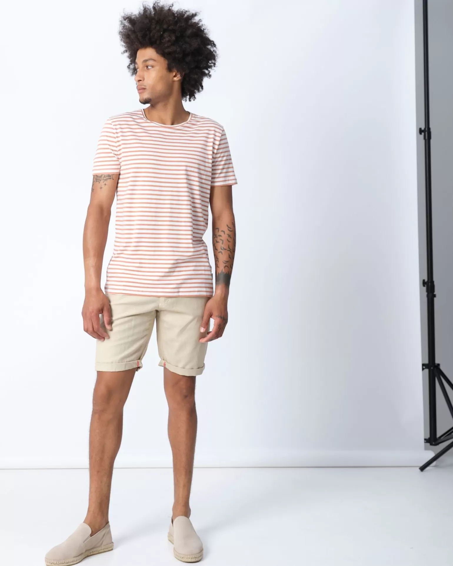 jc_rags_johnny_tshirt_km_3-2.webp Johnny T-Shirt Km>J.C. RAGS Store