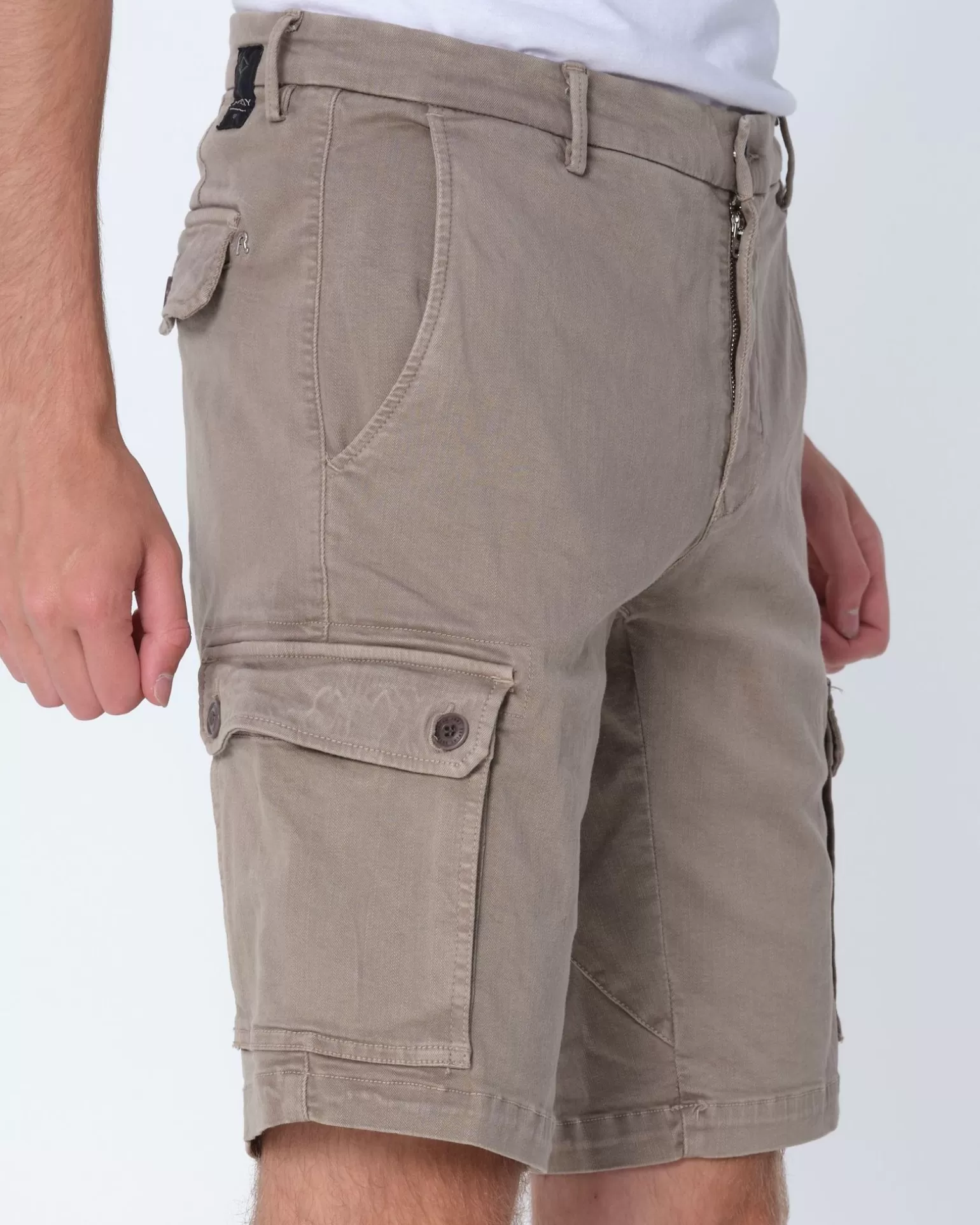 replay_vannie_cargo_short_3.webp Vannie Cargo Short>Replay Fashion