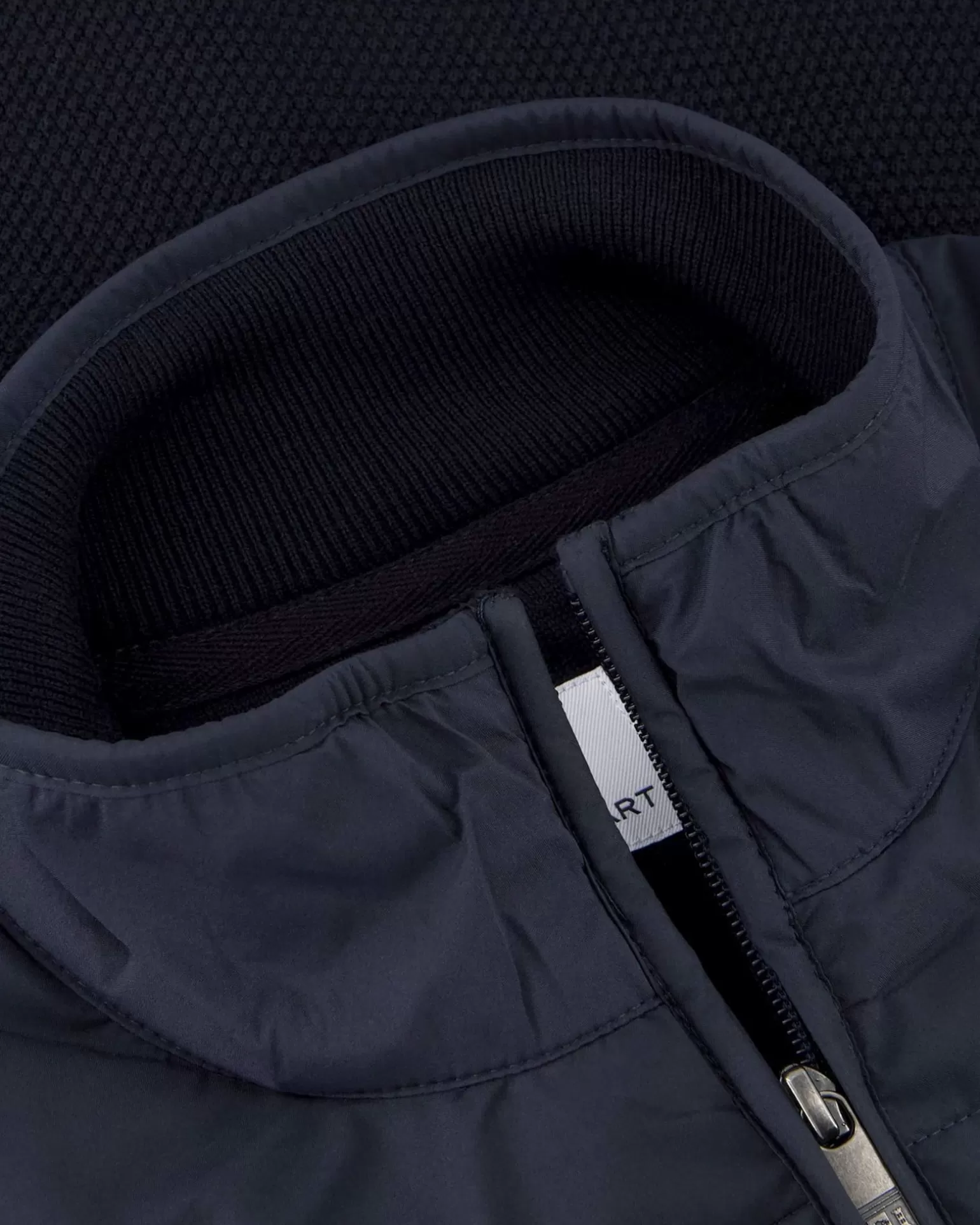 state_of_art_vest_2-14.webp Vest>State of Art Shop