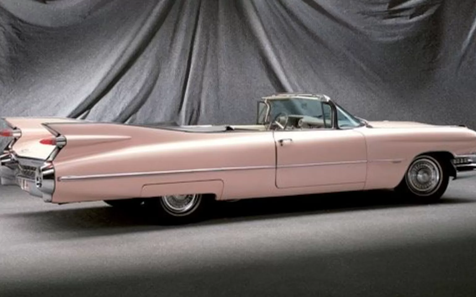 teneues_the_classic_cars_3.webp The Classic Cars>teNeues Fashion