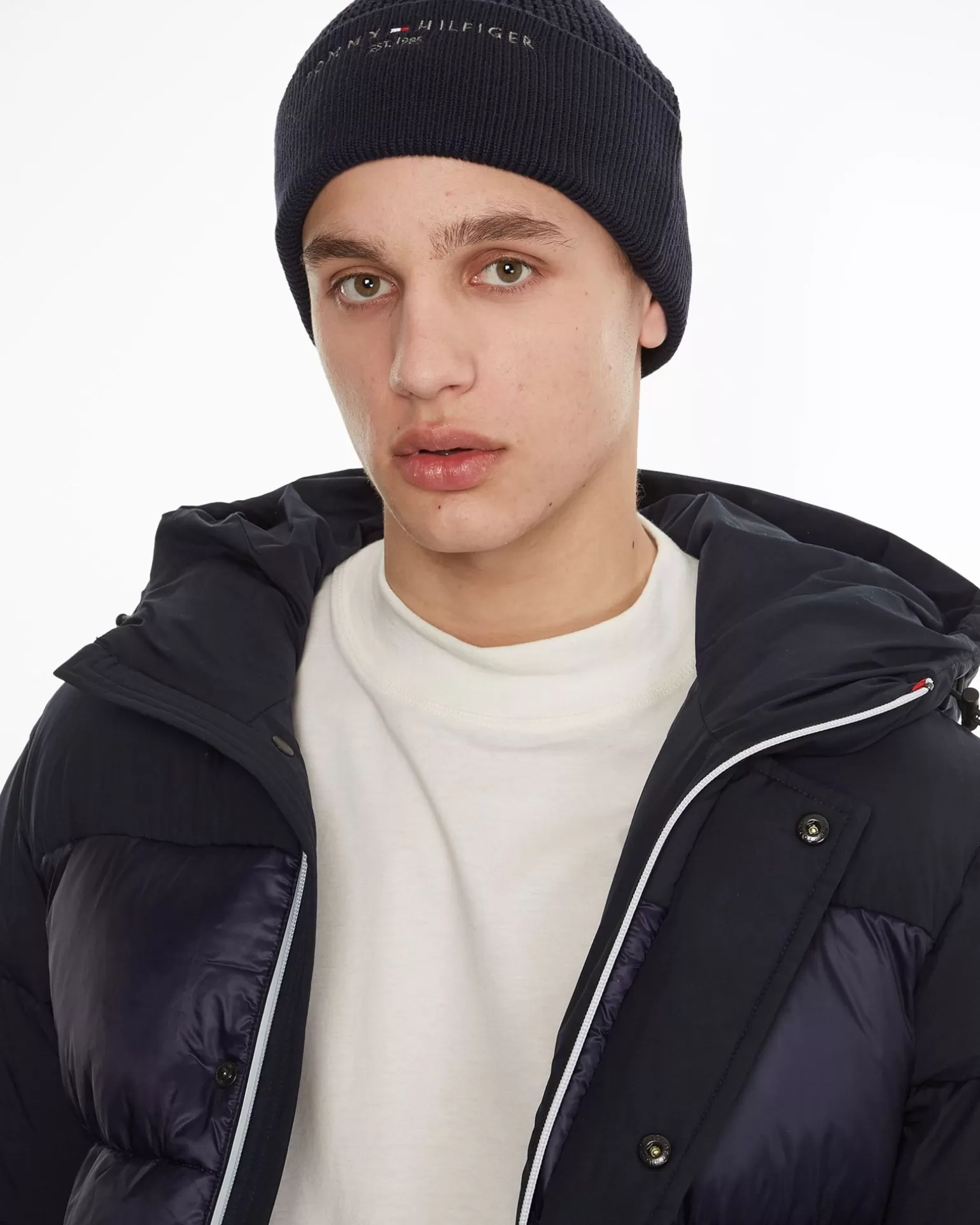 tommy_hilfiger_menswear_muts_2-3.webp Muts>Tommy Hilfiger Menswear Shop