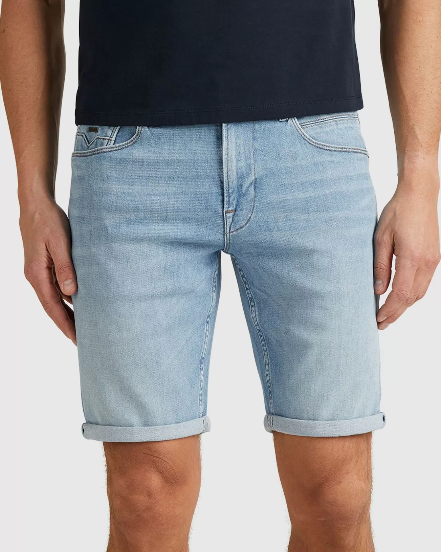 V7 Short>Vanguard Outlet