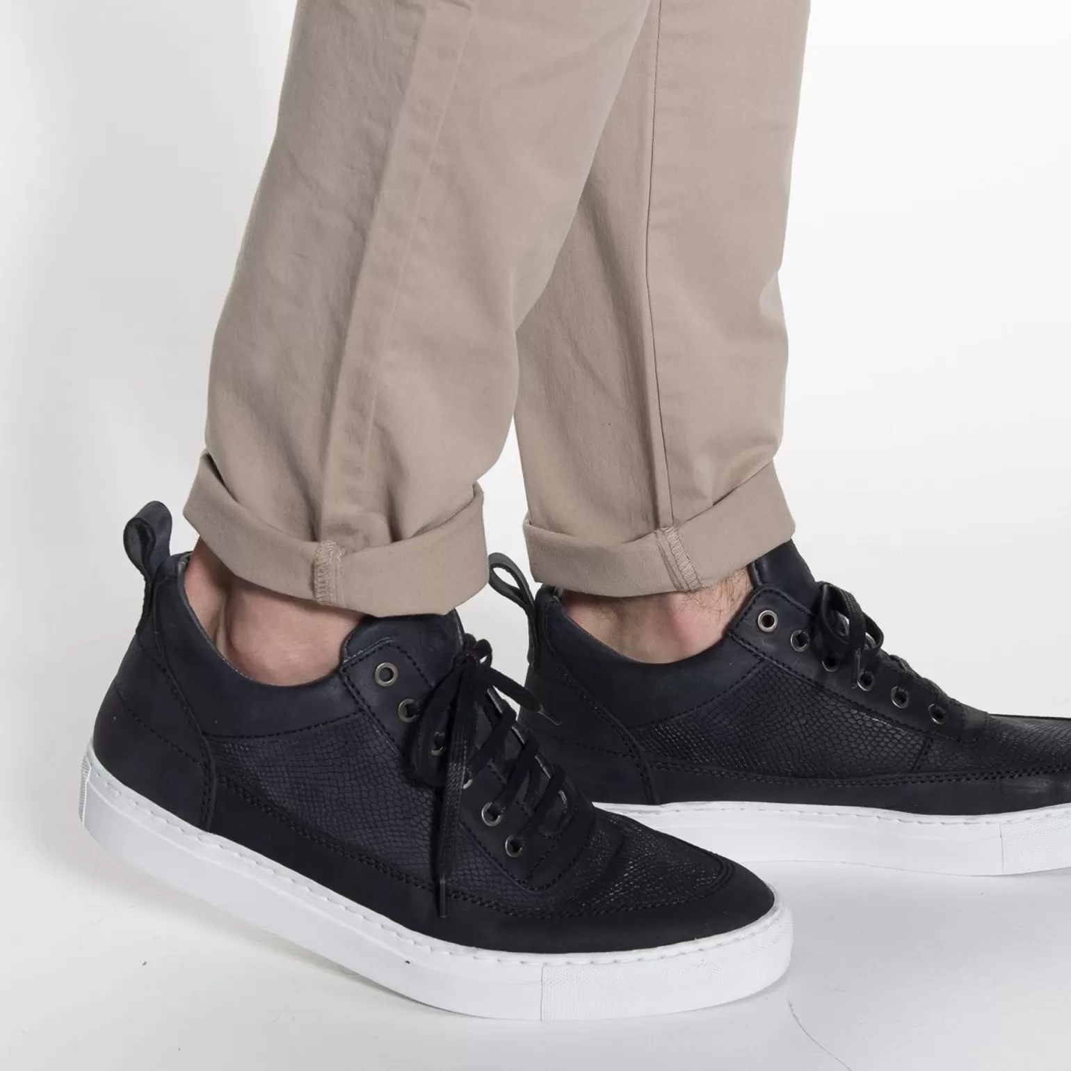 victim_chino_7.webp Chino>Victim Hot